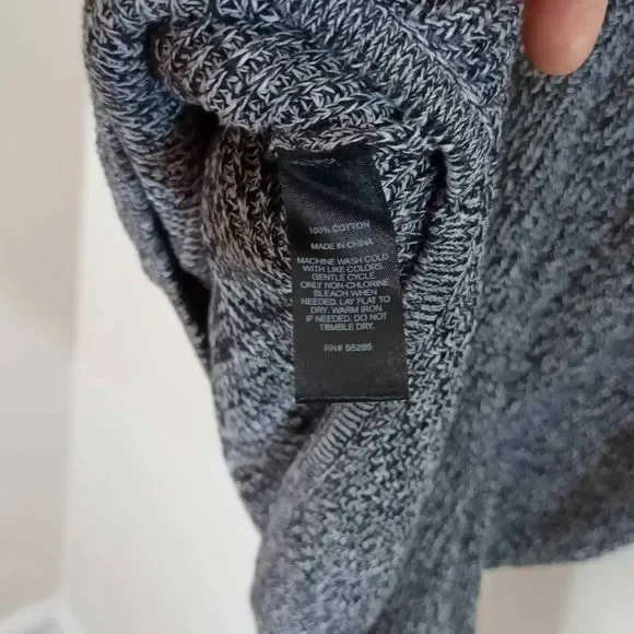 Express Women Sweater Top Small Petite Gray Relaxed Fit Knit V-Neck 3/4 Sleeves - Picture 6 of 6